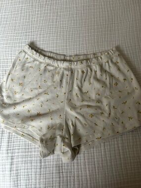 Skims ribbed cream and yellow flower lounge shorts size small
